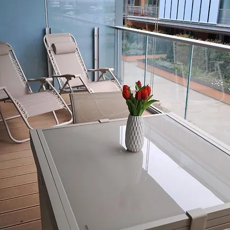 Waterfront Experience Apartment *