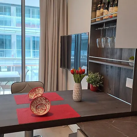 Waterfront Experience Apartment *